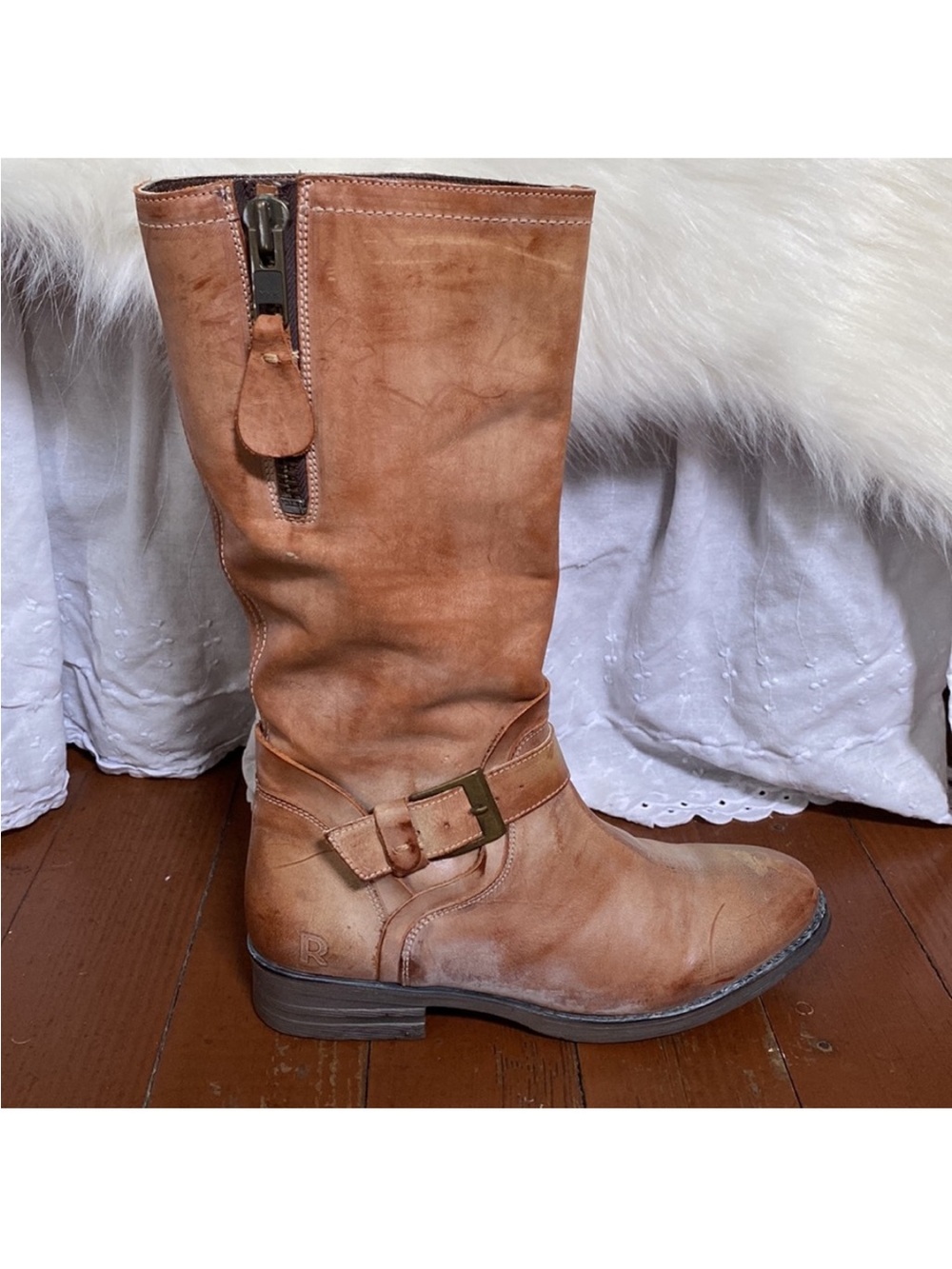 Classic Leather Mid-Calf Heeled Boots - Tan - Picture 4 of 10